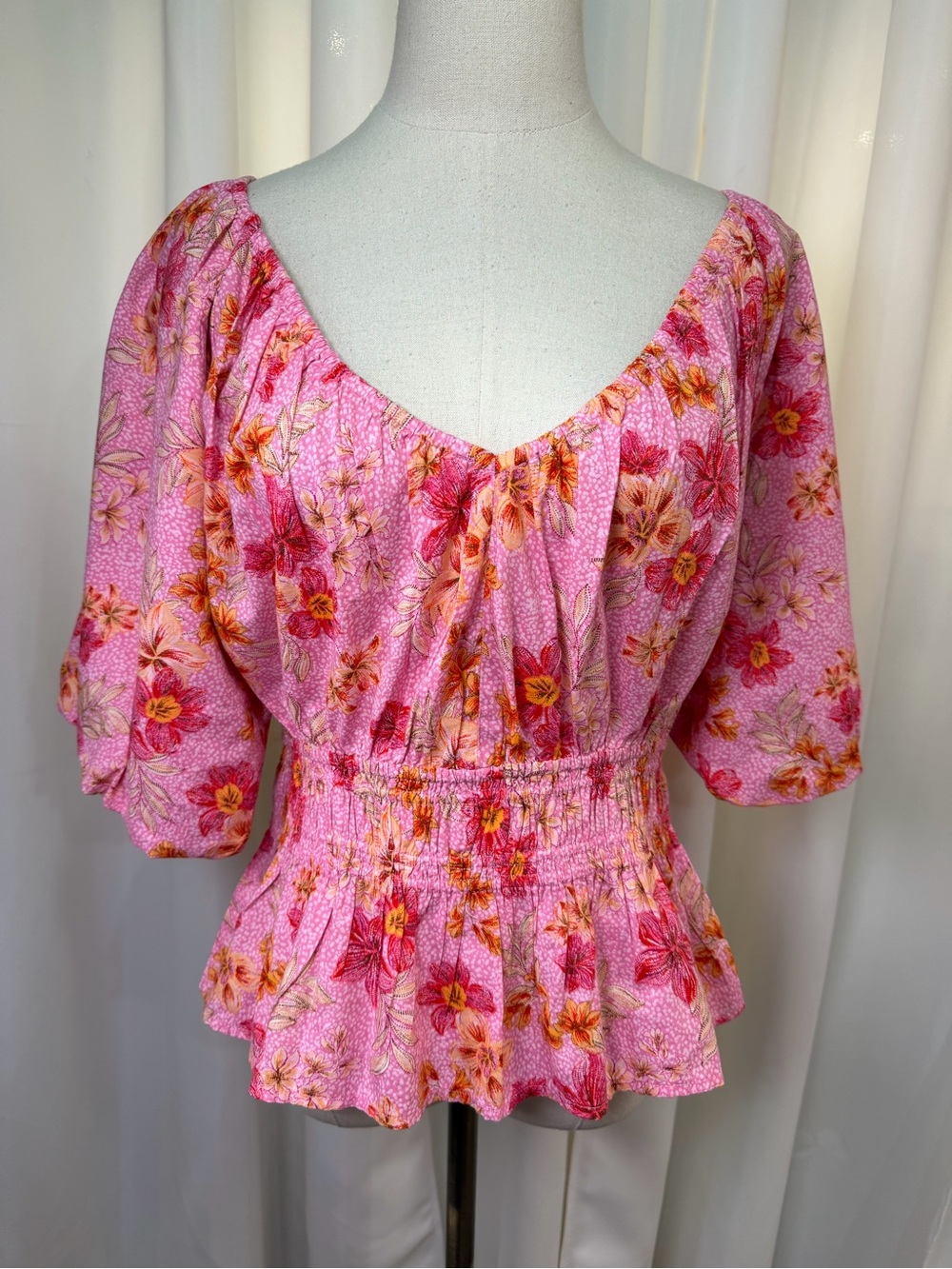 NWT LOFT ‘Lily Gathered Waist V-Neck Blouse’ in Pink Floral Print Size Large - Picture 3 of 13